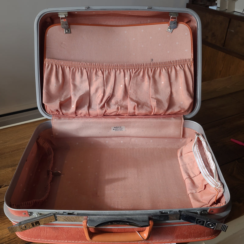 STV23 Vintage Samsonite Suitcase