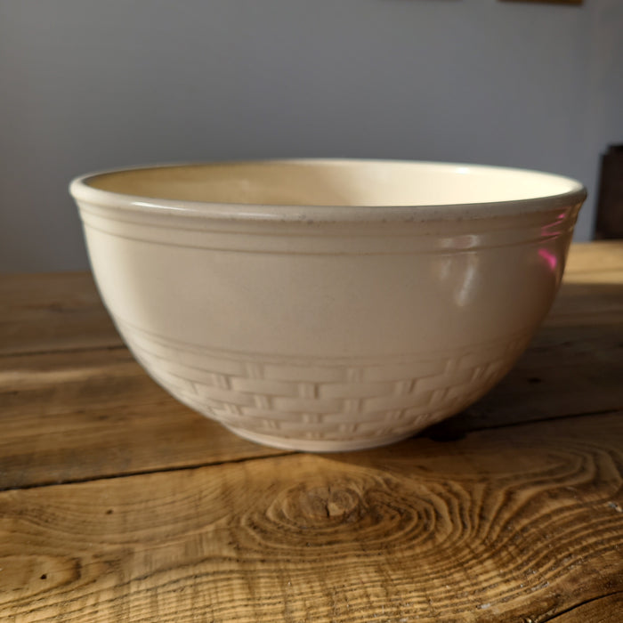 STV8 Sunburst Pottery Co Mixing Bowl