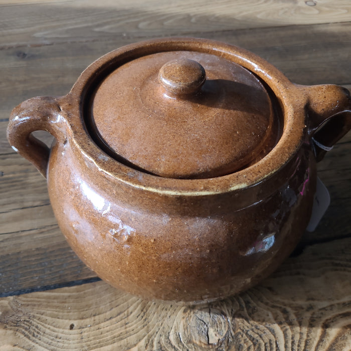 STV14 Vintage Medalta Bean Pot