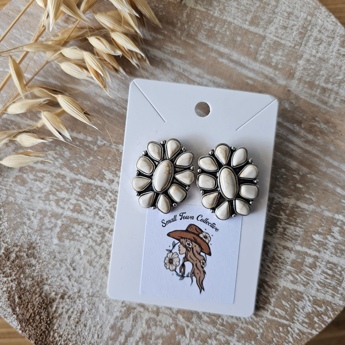 Conch Stone Stud Earrings-White