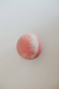 SOAK Bath Co - Holiday Spice Bath Bomb (Eggnog Scented)